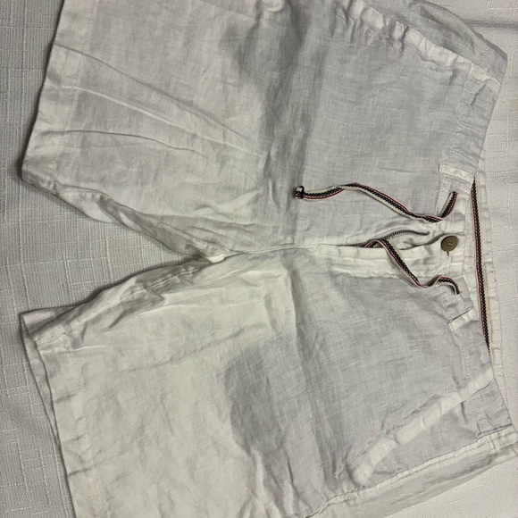 Zara Men's Cream Flat Front Shorts - Picture 4 of 13